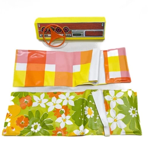 VTG Barbie Country Camper RV Vehicle Replacement Pieces Wheel Part Sleeping bags