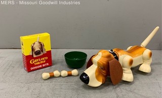 Ideal Classics Gaylord the Pup Plastic Dog Toy Set 2005 Reissue With Accessories