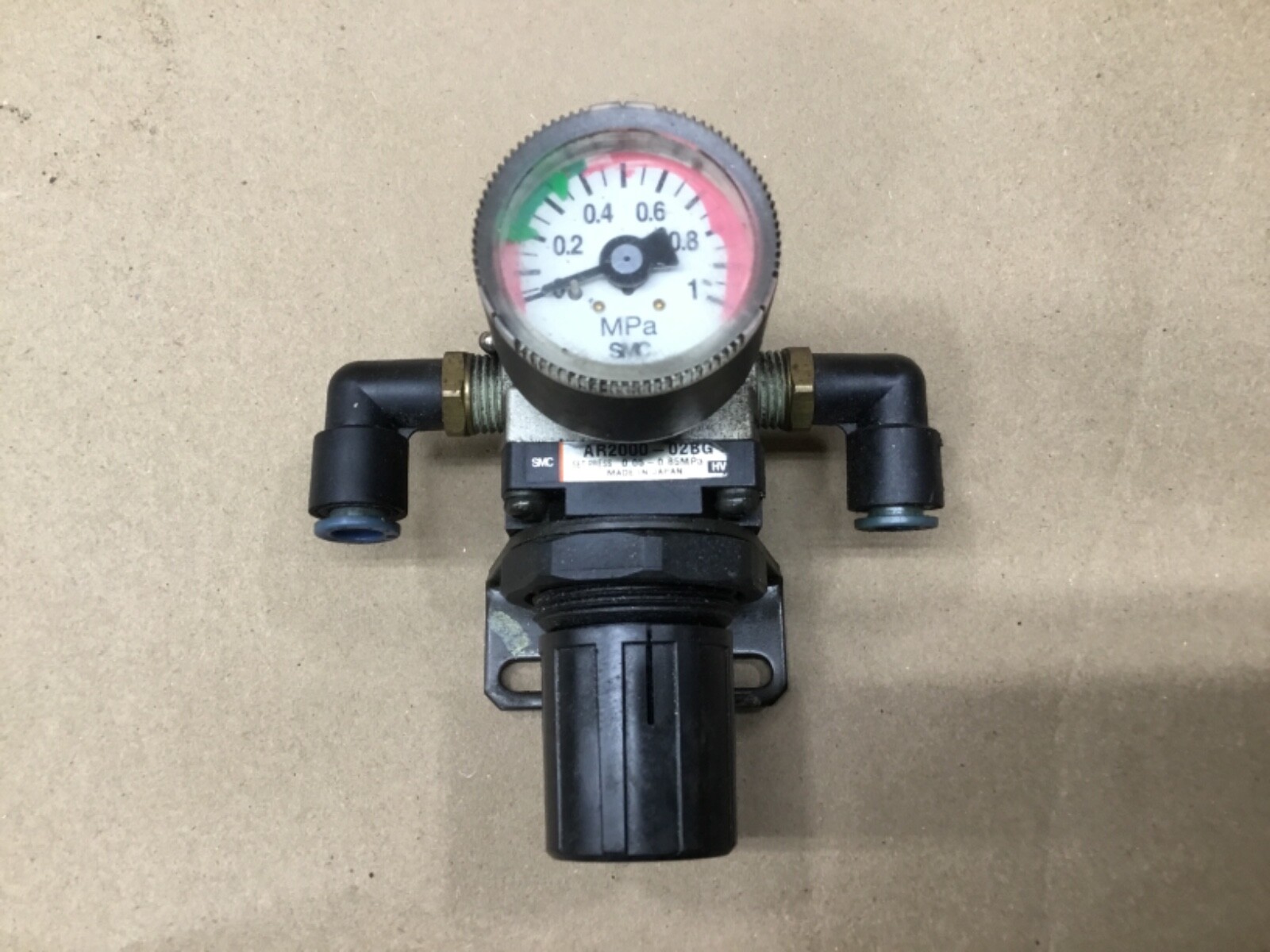 SMC AR2000-02BG Pressure Regulator With Gauge #67B41*AD