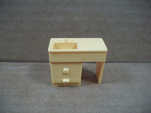 Muebles vintage para casa de muñecas Marx ~ electrodomésticos de cocina y cabaña ~ 4 piezas - Imagen 11 de 18