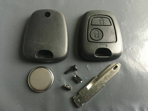 Repair KIT for Peugeot 206 2 button remote key case switches & battery blade - Picture 4 of 4