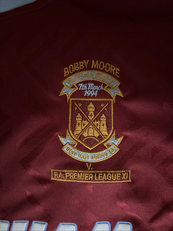 Jersey West Ham (Kit) - Bobby Moore #6 - Grande - Nuevo con etiquetas - Bordado/Cosido Foto 4 de 4