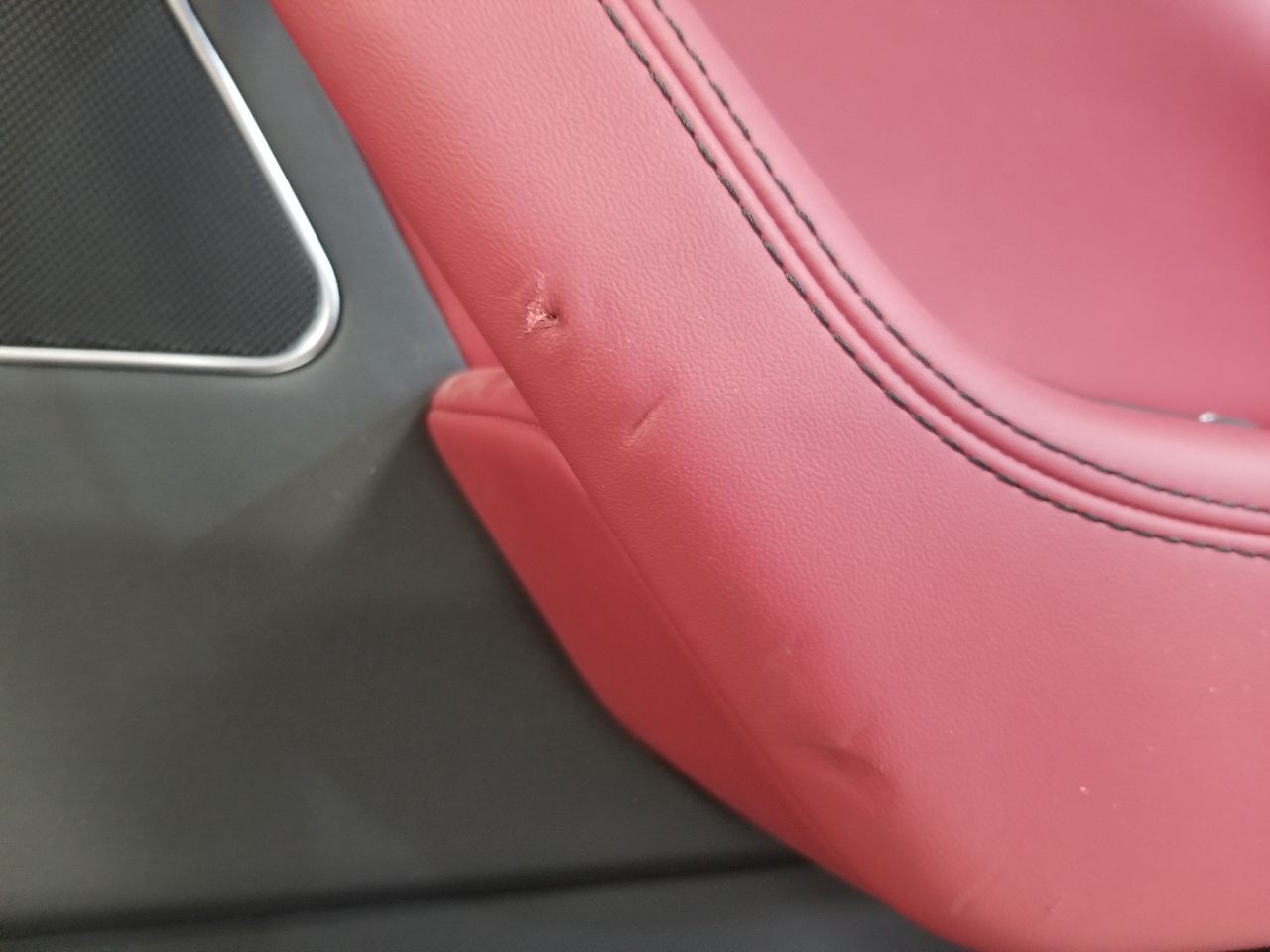 22 2022 MASERATI LEVANTE MODENA S DOOR TRIM PANEL REAR RIGHT PASSENGER RED BLACK