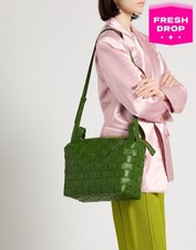 RRP€4200 BOTTEGA VENETA Intreccio Leather Shoulder Bag Large Green Zip Closure