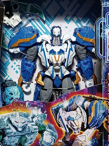 TRANSFORMERS 2024 LEGACY UNITED THUNDERTRON NIGHTSTRIKE CALCITRON 3-PACK SEALED - Picture 14 of 24