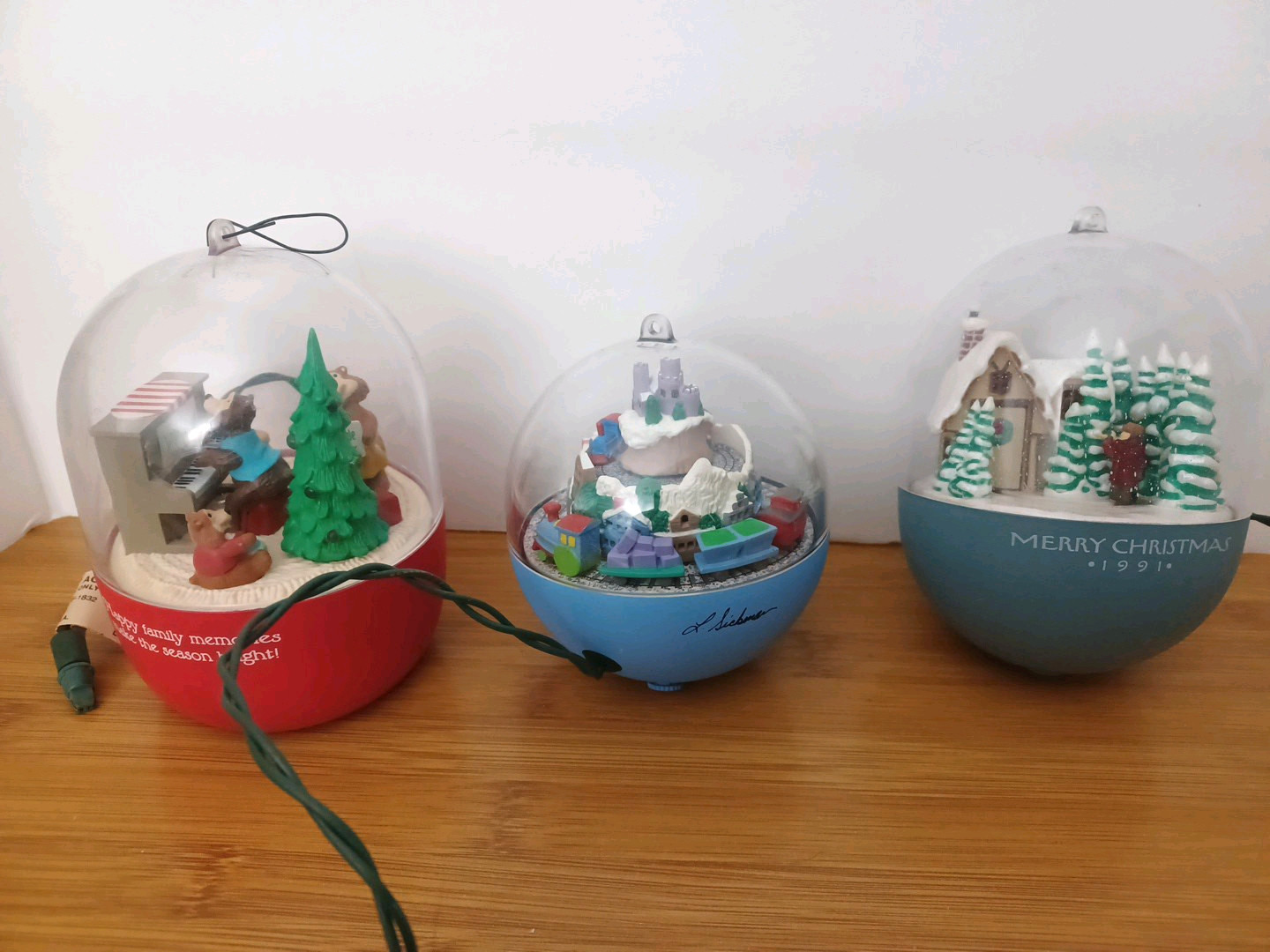Hallmark Keepsake Christmas Ornament Magic Light And Motion bears ,train ,cabin