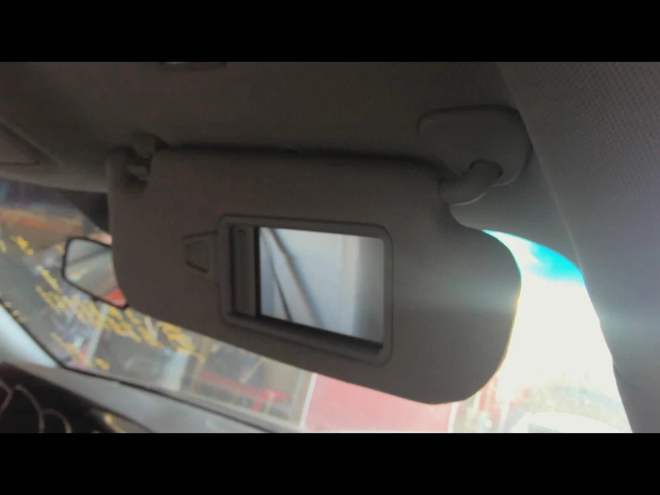 Used Right Sun Visor fits: 2013 Kia Optima roof illuminated metal roof Right Gra Foto 2 de 4