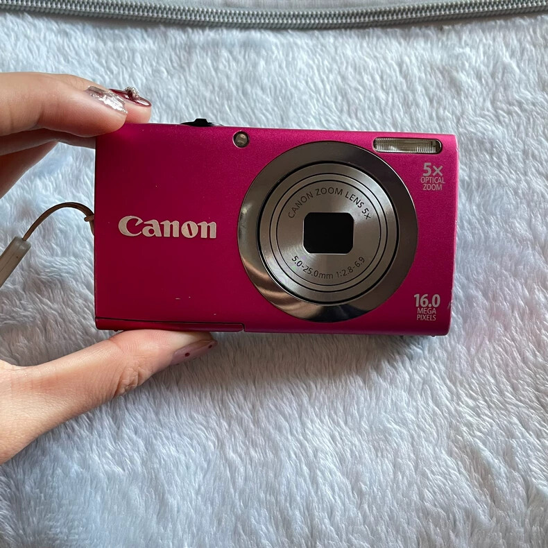 Canon Powershot A2300 HD 16.0 MP 5x Optical Zoom Digital Camera