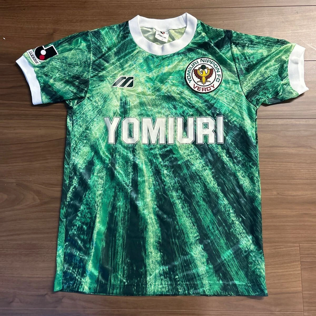 Preços baixos em FC Tokyo International Club Camisas de futebol | eBay