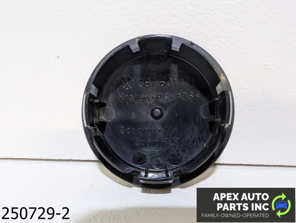 Tapa central OEM 2009-2011 Volkswagen Tiguan 2,0 L Foto 4 de 4