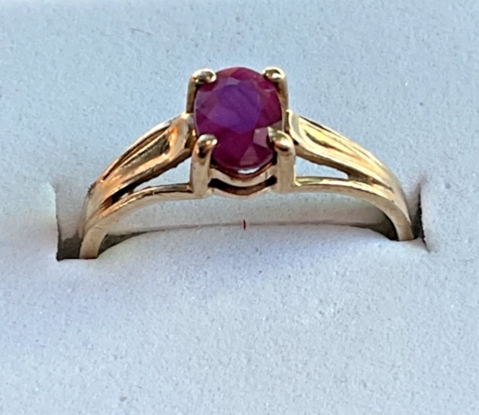 10K Yellow Gold Natural Ruby Solitaire Ring Size 8 - Image 3 of 4