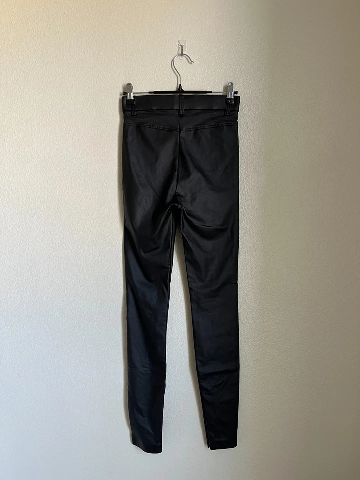 Leggings negros de tiro alto de cuero sintético para mujer Zara en negro talla XS Foto 3 de 4