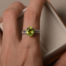 2CT Peridot Oval Gemstone 925 Silver Plated Modern Ring Duty Free