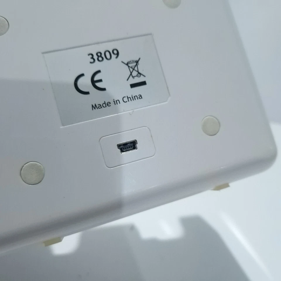 Nintendo Wii - Gameware Double Charging Station Wiimote Controller - Image 4 of 4