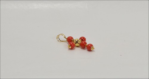 Colgante De Oro Amarillo 18 KT Coral Rojo Cruz Bolitas 6 Mm -OGDV 0135- - Imagen 2 de 3
