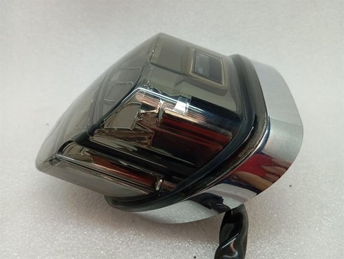 HARLEY-DAVIDSON 67800614 Lampada di coda a led luce posteriore fumè OEM 67800358 CROMO - Foto 2 di 5
