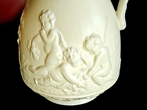 Vtg VICTORIAN RELIEF CHERUBS PUTTI MOLDED WHITE JUG POTTERY PITCHER England - Picture 7 of 9