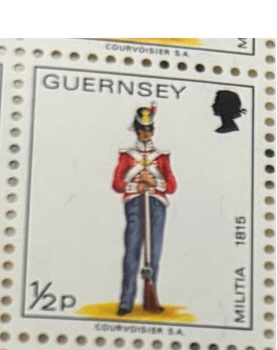 Guernsey stamps 1974 unmounted new military uniforms 1/2p 1p 2p 2 1/2p 3p 5p war - Picture 16 of 18