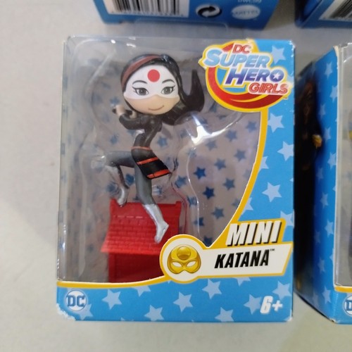 DC SUPER HERO GIRLS 6 MINI FIGURES MIB - Picture 6 of 8