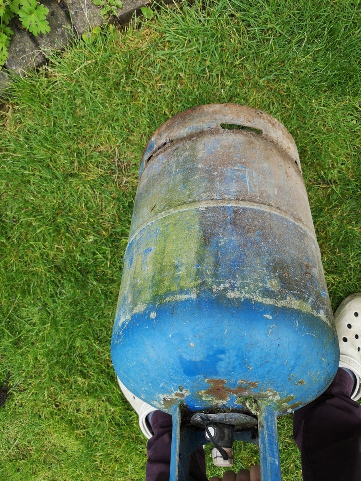 Calor Gas Butane Bottle Blue 15 kg Gas Bottle (Approximately 70 full