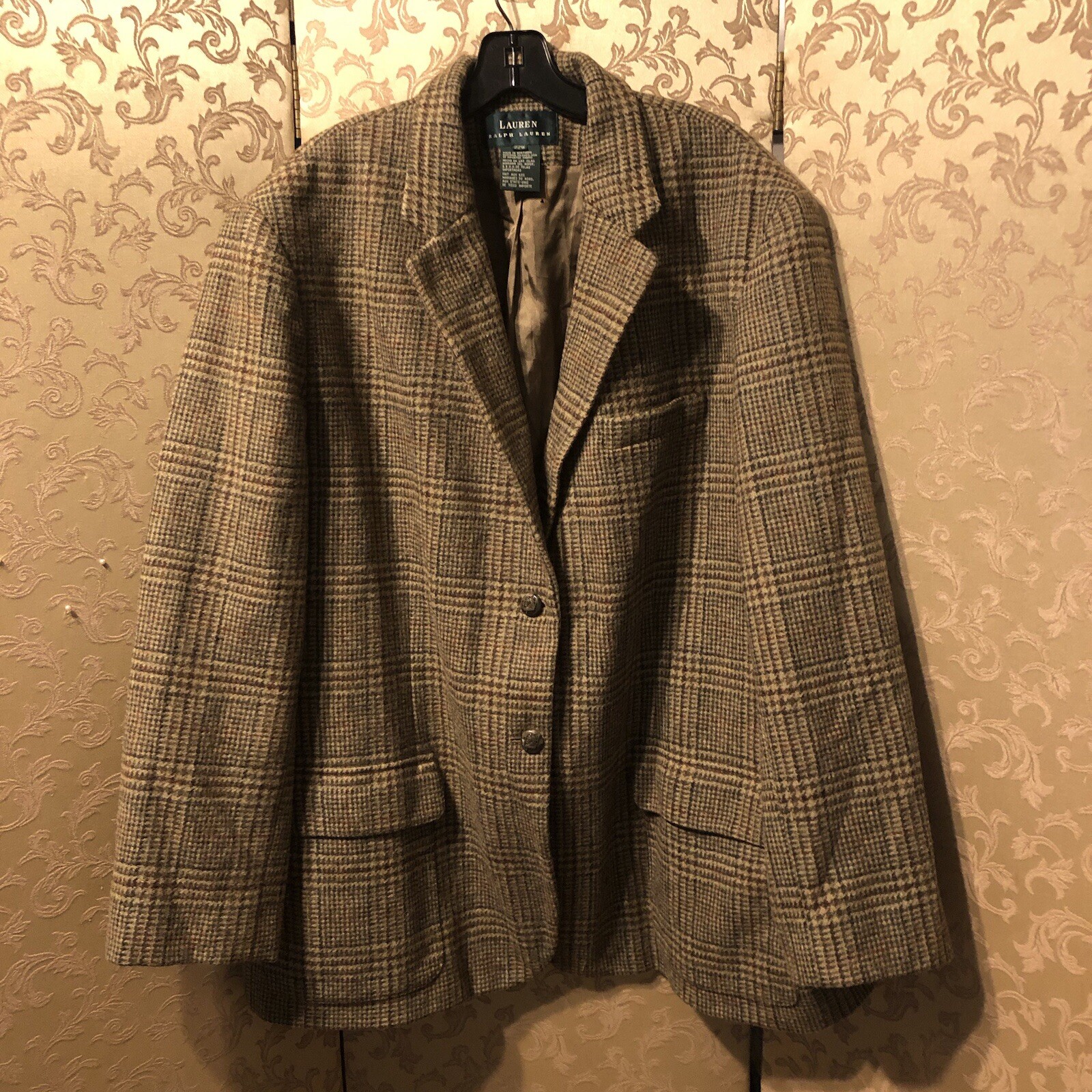 Foto 1 di 8