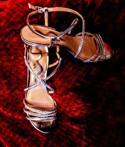 Nina Shoes/sandals Neona silver embellished SIZE 6, heel 2.5" WAS $139.99,NEW - Picture 11 of 12