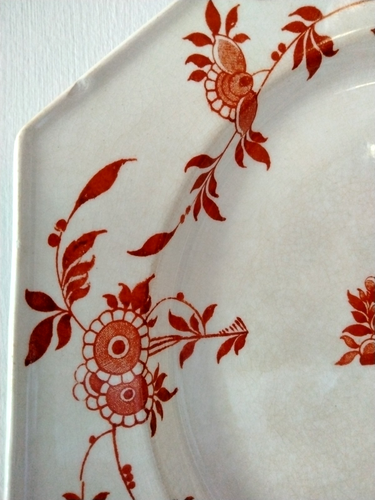 Antique Minton DELFT Octagonal 10" Dinner Plate Crimson Red & White RARE COLOR - Picture 5 of 11