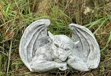 Frostfeste Steinfigur Gargoyle Denker 20 cm Gartenfigur Steinguss