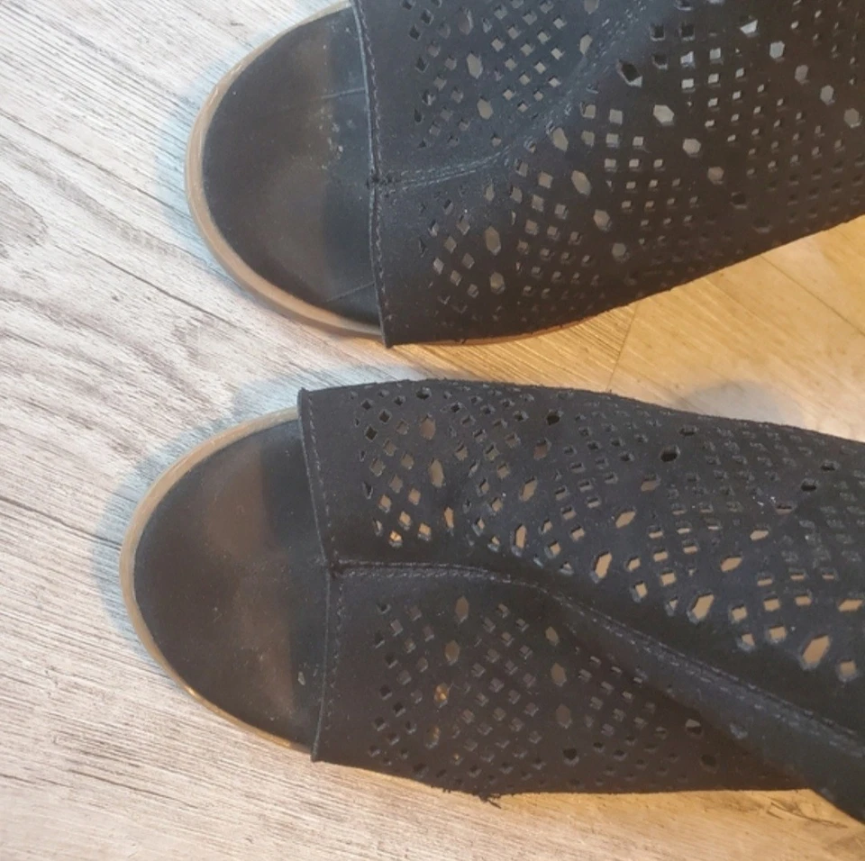 Dolce Vita DV Gamuza Peep Toe Botines Talla 9 Bohemio Eslinga Trasera Correa Ajustable Foto 4 de 4