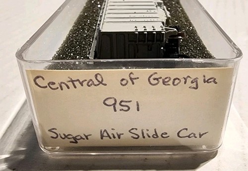 Bowser N Scale Sugar Air Slide Car Central Of Georgia #951 - Picture 6 of 6