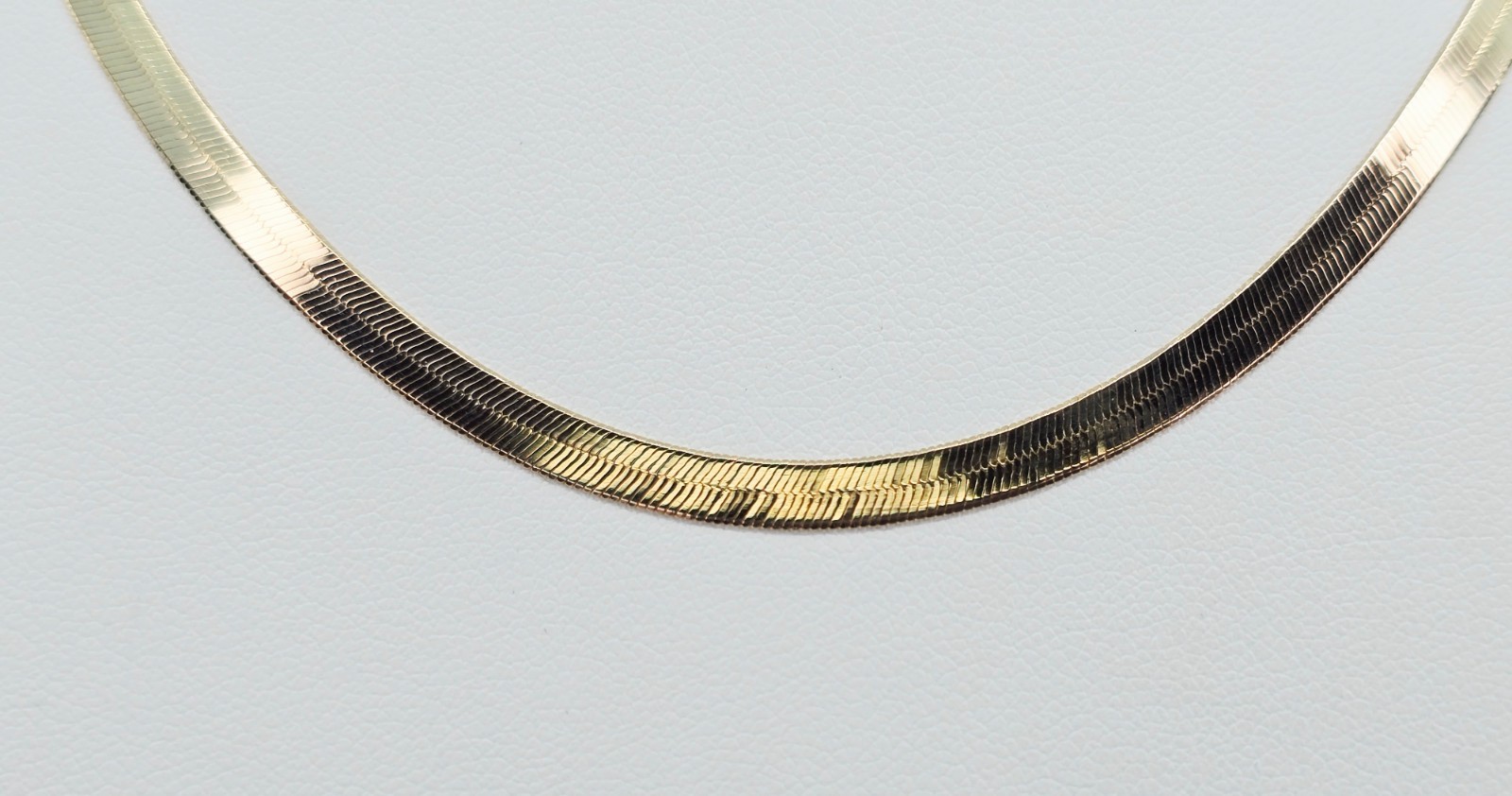 Beautiful 14K Solid Yellow Gold Flat Herringbone … - image 10