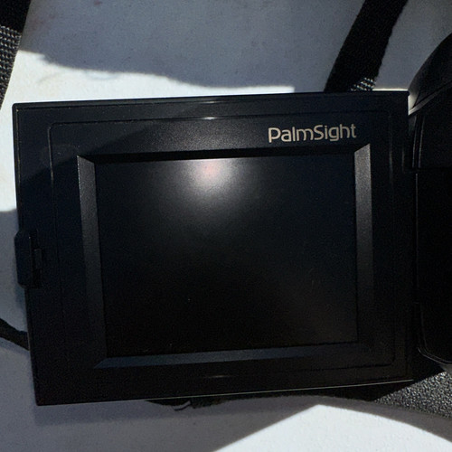 Quasar Palmcorder VML458 Palmcorder VHS C TESTED & WORKS With Bag - Picture 3 of 10