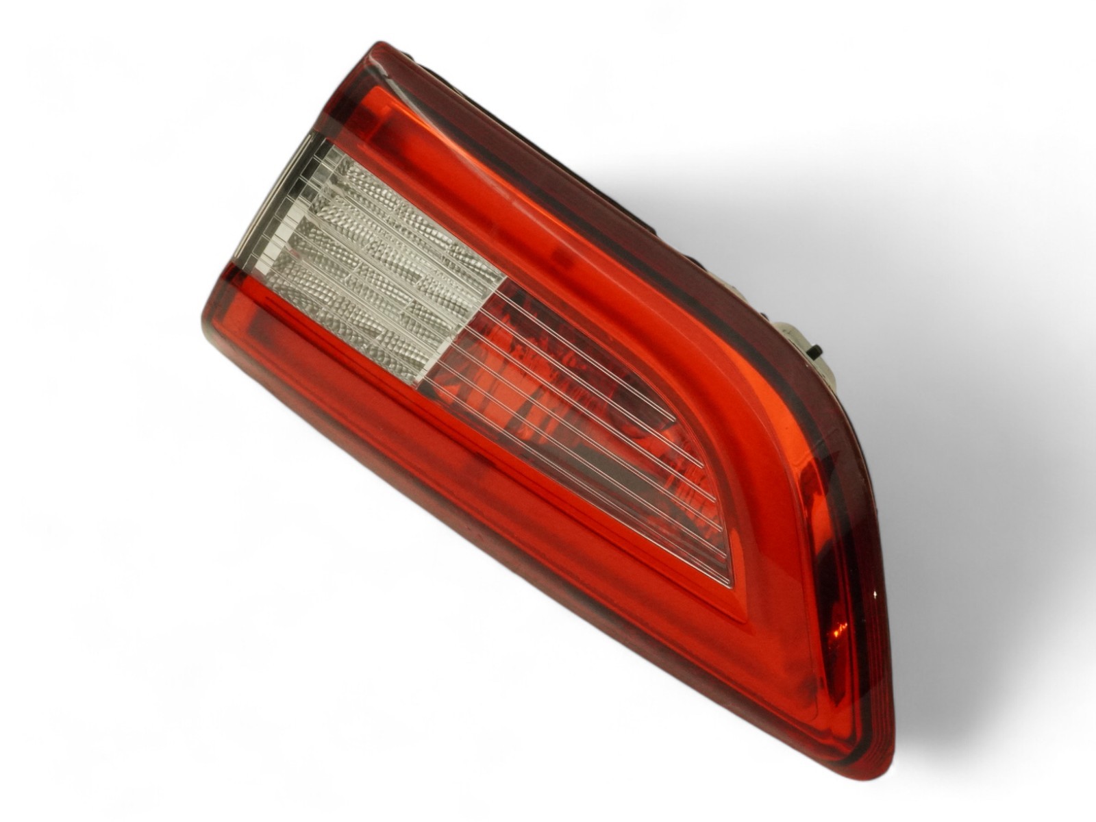 2014-2017 Maserati Ghibli S Q4 M157 OEM Right Side Inner Taillight 06700046630