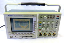 TEKTRONIX TDS3054 500 MHz 5 GS/s Digital Oscilloscope, FOR PARTS/ REPAIR