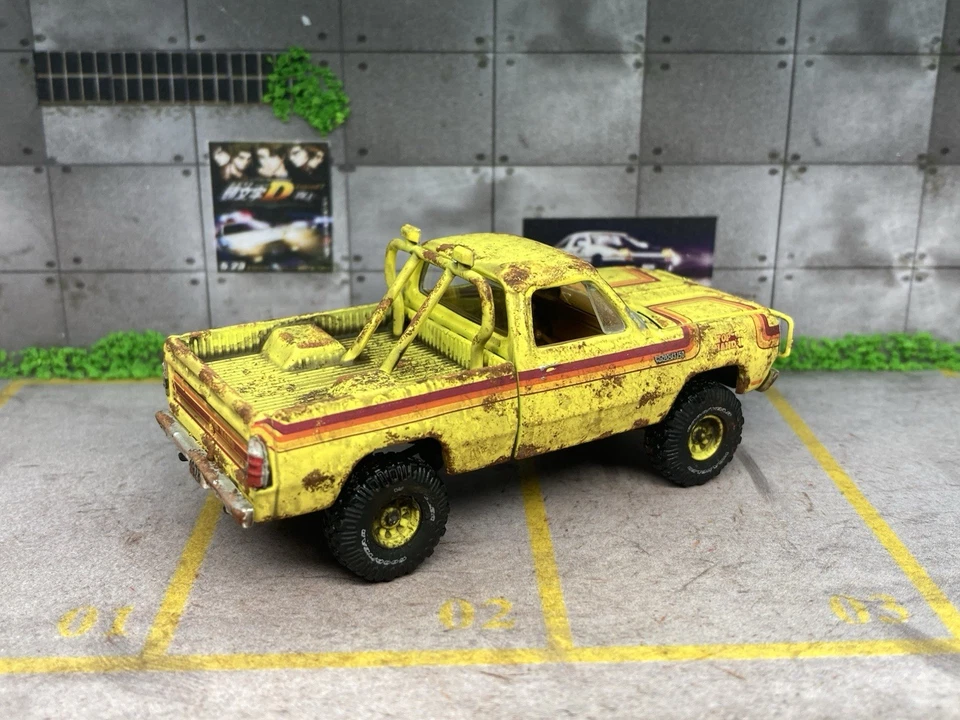 1978 Dodge Power Wagon 150 4x4 Rusty Weathered Custom 1/64 Diecast Barn Find - Image 3 of 4