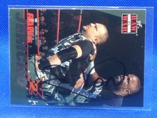 AUTOGRAPH D-Von Dudley 2001 Fleer WWF RAW IS WAR #11