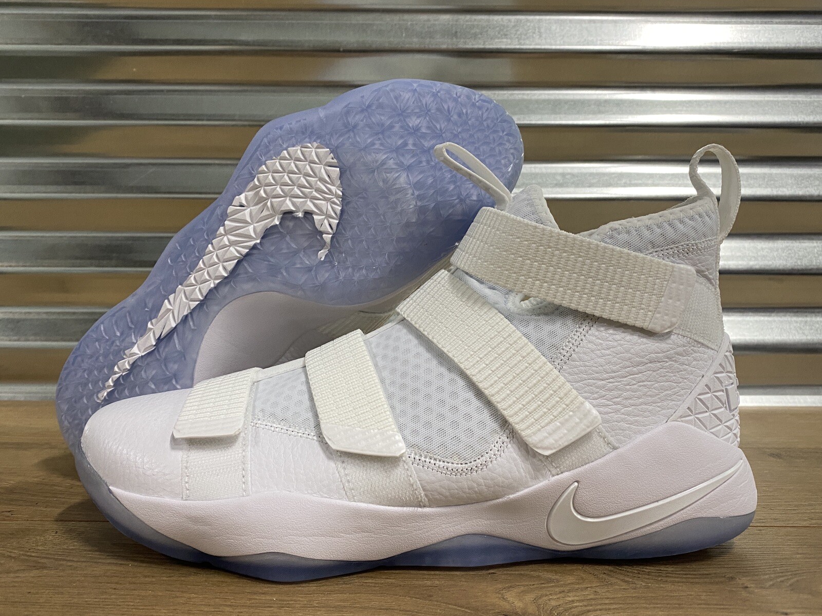 nike lebron soldier xi 11