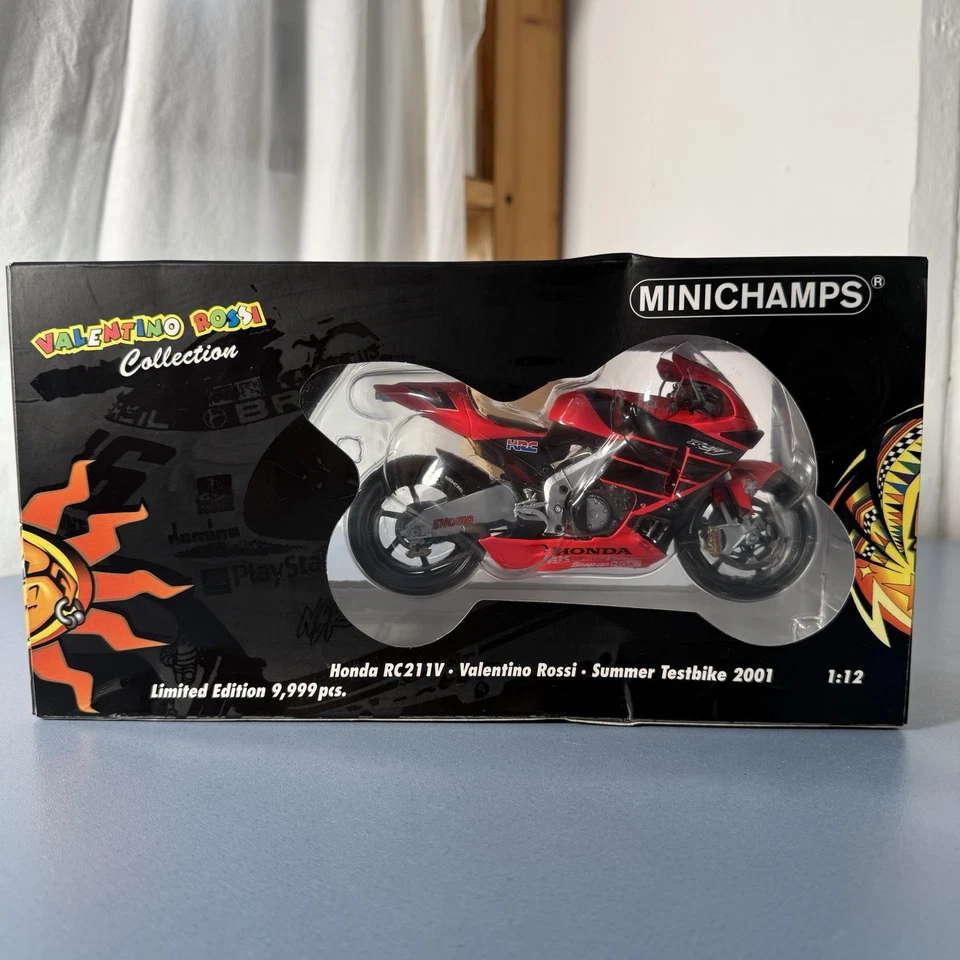 Honda RC211V Rossi Summer Testbike 1:12 Minichamps Limited 9999 Pcs Die Cast - Immagine 3 di 4