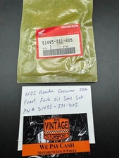 NOS Honda Genuine OEM Front Fork Oil Seal Set Part # 51495-331-405