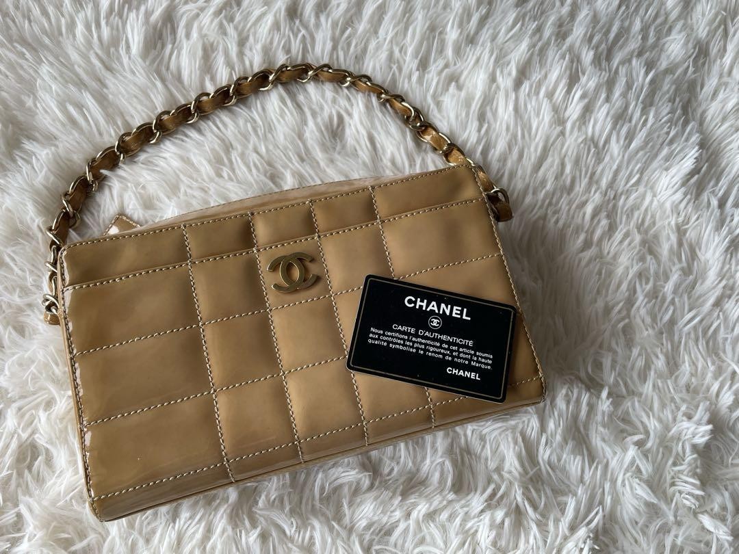Chanel Beige Patent Chocolate Bar Shoulder Bag Authentic Pre-Owned Japan
