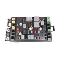 Fusebox for 07 GMC Envoy/Trailblazer 5.3/6.0 V8 LH6 LS2 Engine Fuse Box Relay