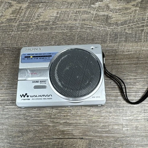 Vintage Sony Walkman WM-SR10 AM/FM/Cassette Player
