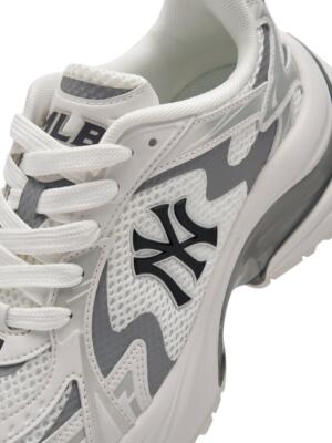 MLB Curve Runner New York Yankees Running Sneakers Shoes