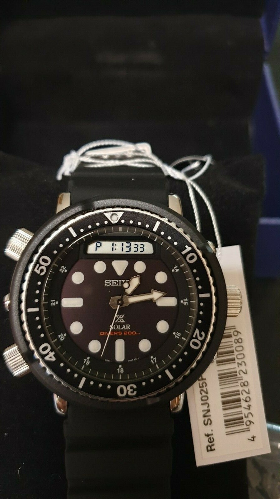 seiko prospex solar hybrid snj025p1