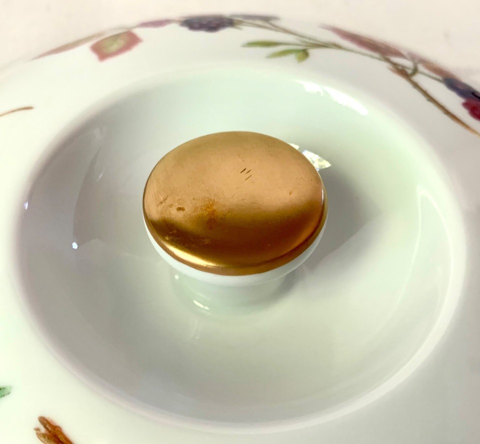 ROYAL WORCESTER EVESHAM GOLD ROUND COVERED CASSEROLE, ORIG LABEL