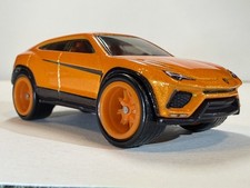 Hot Wheels Lamborghini Urus On 32’S.! Custom Everything.!! Painted Interior.! 