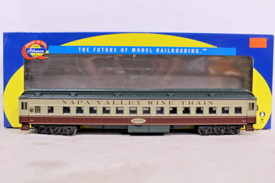 Athearn 8502 Napa Valley RR, Coach Car ''Zinfandel''  #1014 - New!!