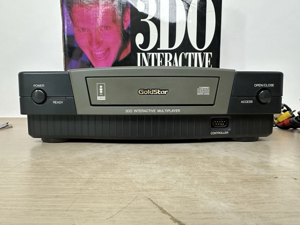 Goldstar 3DO Console w/ OEM Controller, Box & Foam - Matching Serials - WORKS! - Image 2 of 4