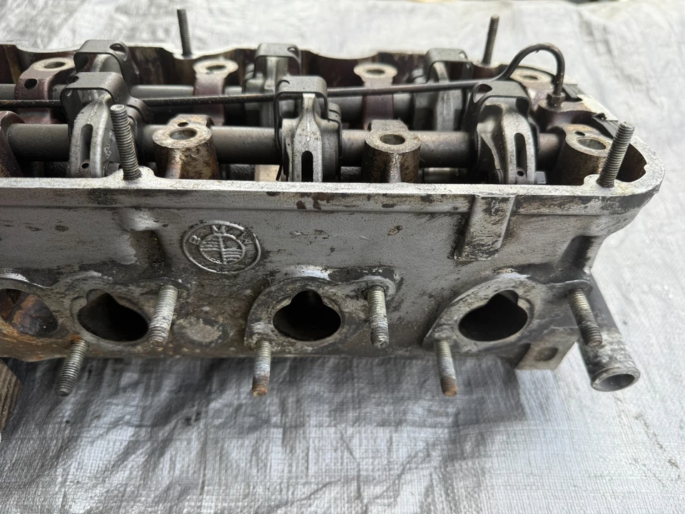 Cabeça de cilindro BMW E30 3-SERIES 2.7 ETA 1264200 528i 325e 325 fabricante de equipamento original - Imagem 3 de 4