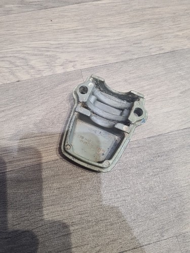 Suzuki DT40 DT40C 40hp Lower Mount Cover Outboard 2 Stroke 54221-94400-0ED - Picture 2 of 3
